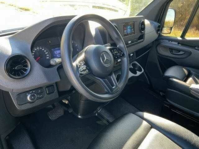 Черный Мерседес Sprinter, объемом двигателя 3 л и пробегом 34 тыс. км за 13500 $, фото 9 на Automoto.ua