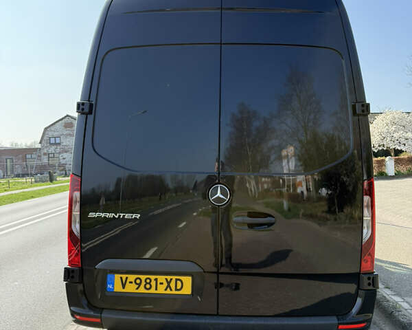 Мерседес Sprinter 2020 в Стрые на Automoto.ua Черный Мерседес Sprinter, объемом двигателя 2.2 л и пробегом 296 тыс. км за 36000 $, фото 19 на Automoto.ua