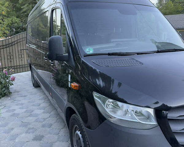 Чорний Мерседес Sprinter, об'ємом двигуна 0 л та пробігом 170 тис. км за 30124 $, фото 4 на Automoto.ua
