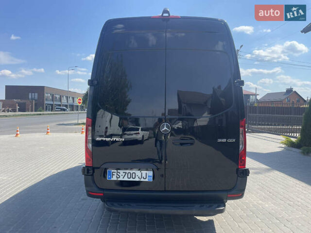Черный Мерседес Sprinter, объемом двигателя 2.2 л и пробегом 207 тыс. км за 22000 $, фото 9 на Automoto.ua