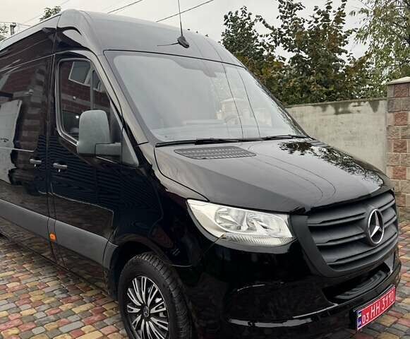 Черный Мерседес Sprinter, объемом двигателя 2.2 л и пробегом 257 тыс. км за 30990 $, фото 10 на Automoto.ua