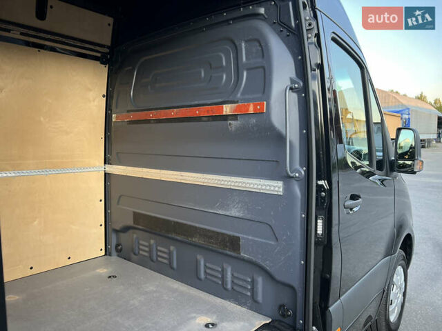 Черный Мерседес Sprinter, объемом двигателя 2.2 л и пробегом 247 тыс. км за 33900 $, фото 15 на Automoto.ua