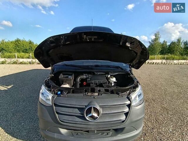 Черный Мерседес Sprinter, объемом двигателя 2.2 л и пробегом 278 тыс. км за 24700 $, фото 31 на Automoto.ua