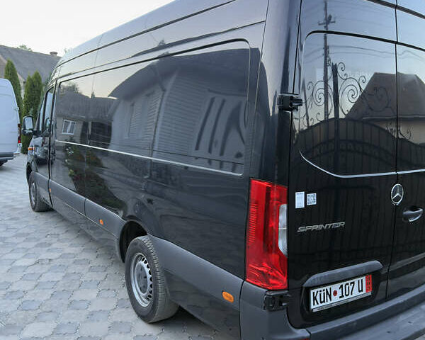 Чорний Мерседес Sprinter, об'ємом двигуна 0 л та пробігом 170 тис. км за 30124 $, фото 7 на Automoto.ua