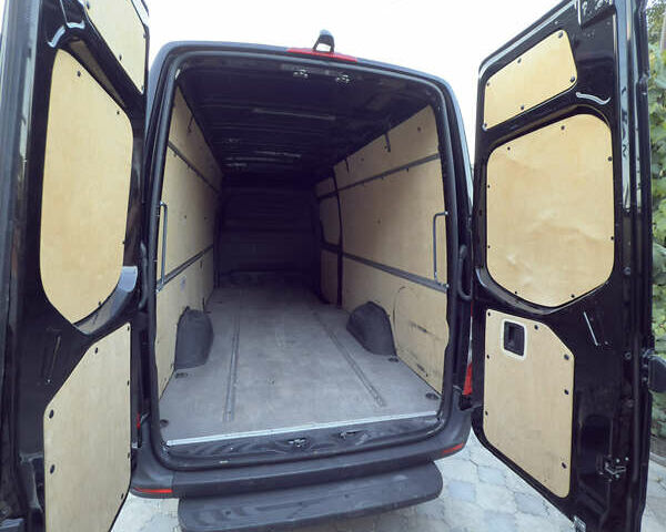 Чорний Мерседес Sprinter, об'ємом двигуна 0 л та пробігом 170 тис. км за 30124 $, фото 10 на Automoto.ua