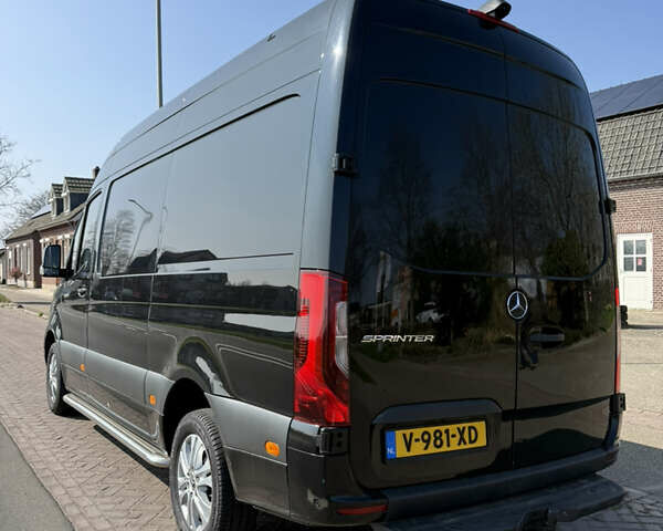 Мерседес Sprinter 2020 в Стрые на Automoto.ua Черный Мерседес Sprinter, объемом двигателя 2.2 л и пробегом 296 тыс. км за 36000 $, фото 1 на Automoto.ua