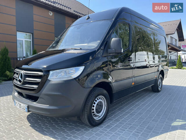 Черный Мерседес Sprinter, объемом двигателя 2.2 л и пробегом 207 тыс. км за 22000 $, фото 3 на Automoto.ua