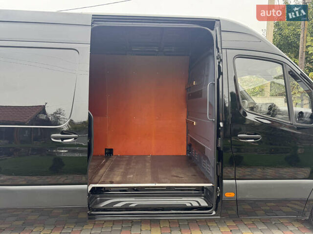Черный Мерседес Sprinter, объемом двигателя 2.2 л и пробегом 300 тыс. км за 30500 $, фото 22 на Automoto.ua