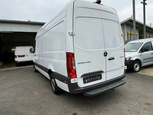 Черный Мерседес Sprinter, объемом двигателя 2 л и пробегом 50 тыс. км за 16000 $, фото 2 на Automoto.ua