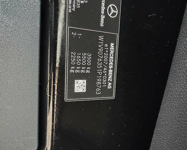 Черный Мерседес Sprinter, объемом двигателя 2.2 л и пробегом 257 тыс. км за 30990 $, фото 17 на Automoto.ua