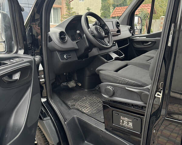 Черный Мерседес Sprinter, объемом двигателя 2.2 л и пробегом 200 тыс. км за 28500 $, фото 26 на Automoto.ua