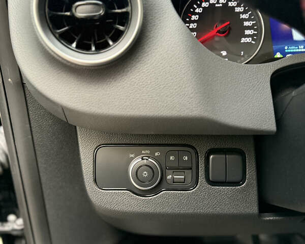 Чорний Мерседес Sprinter, об'ємом двигуна 3 л та пробігом 187 тис. км за 59354 $, фото 39 на Automoto.ua