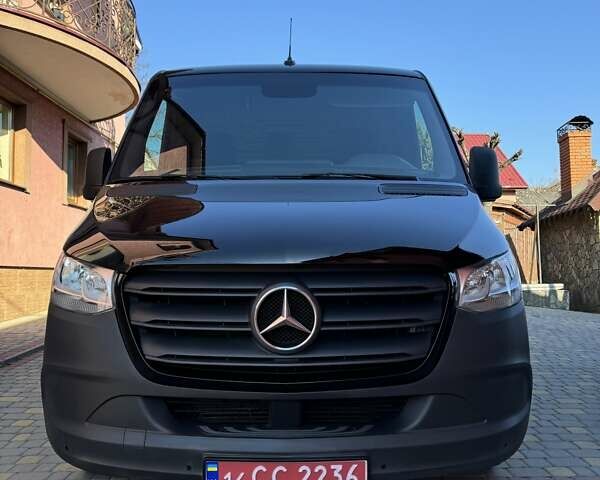 Черный Мерседес Sprinter, объемом двигателя 2.14 л и пробегом 209 тыс. км за 30500 $, фото 1 на Automoto.ua