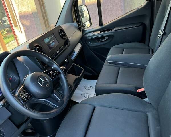 Чорний Мерседес Sprinter, об'ємом двигуна 2.14 л та пробігом 209 тис. км за 30000 $, фото 12 на Automoto.ua