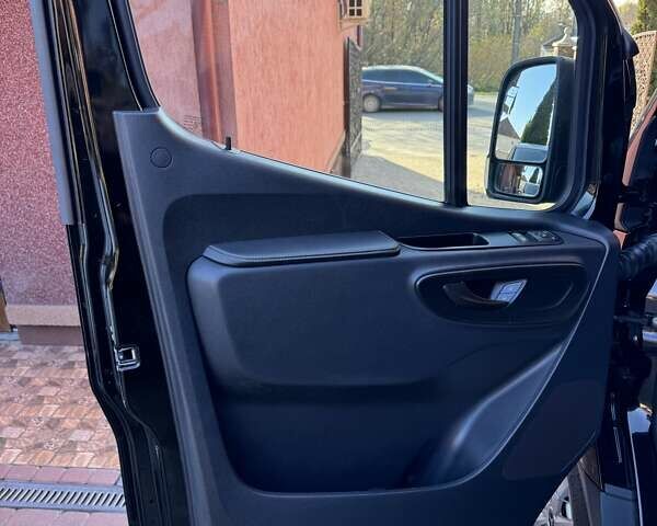 Чорний Мерседес Sprinter, об'ємом двигуна 2.14 л та пробігом 209 тис. км за 30000 $, фото 14 на Automoto.ua