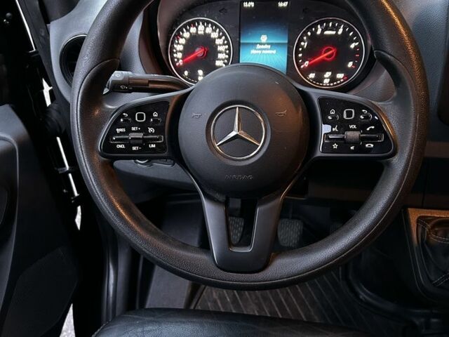 Черный Мерседес Sprinter, объемом двигателя 2 л и пробегом 280 тыс. км за 35000 $, фото 4 на Automoto.ua