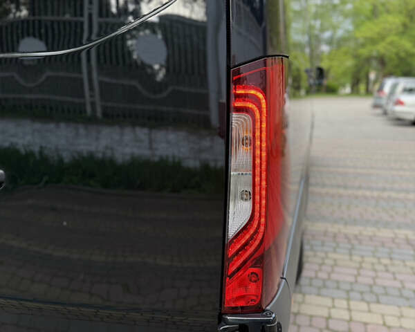 Чорний Мерседес Sprinter, об'ємом двигуна 3 л та пробігом 187 тис. км за 59354 $, фото 23 на Automoto.ua