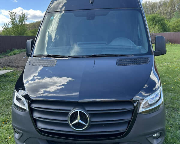 Черный Мерседес Sprinter, объемом двигателя 2.99 л и пробегом 230 тыс. км за 34900 $, фото 1 на Automoto.ua