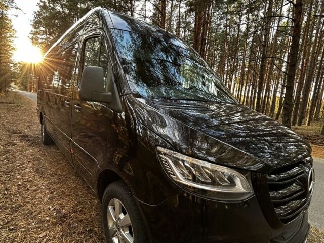 Черный Мерседес Sprinter, объемом двигателя 2 л и пробегом 280 тыс. км за 35000 $, фото 3 на Automoto.ua