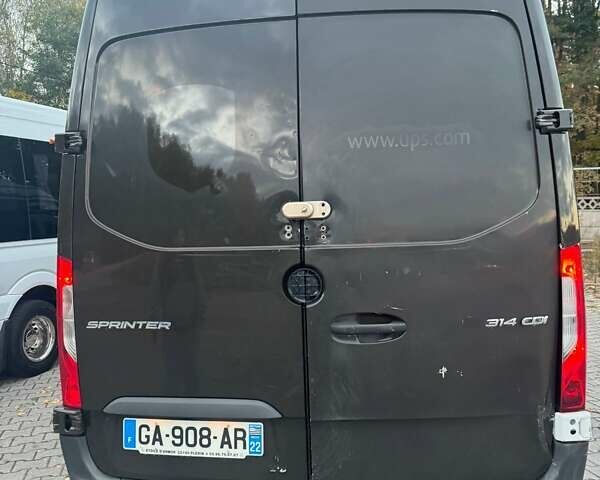 Черный Мерседес Sprinter, объемом двигателя 2.2 л и пробегом 250 тыс. км за 21000 $, фото 2 на Automoto.ua