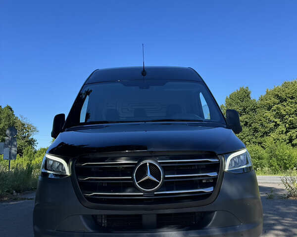 Черный Мерседес Sprinter, объемом двигателя 2 л и пробегом 220 тыс. км за 33500 $, фото 2 на Automoto.ua