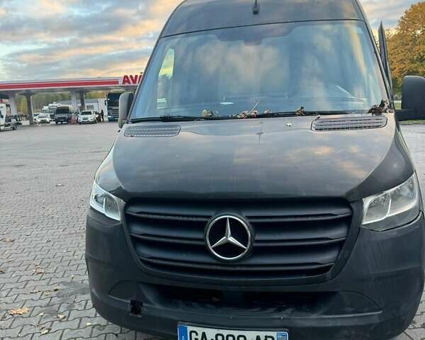 Черный Мерседес Sprinter, объемом двигателя 2.2 л и пробегом 250 тыс. км за 21000 $, фото 1 на Automoto.ua
