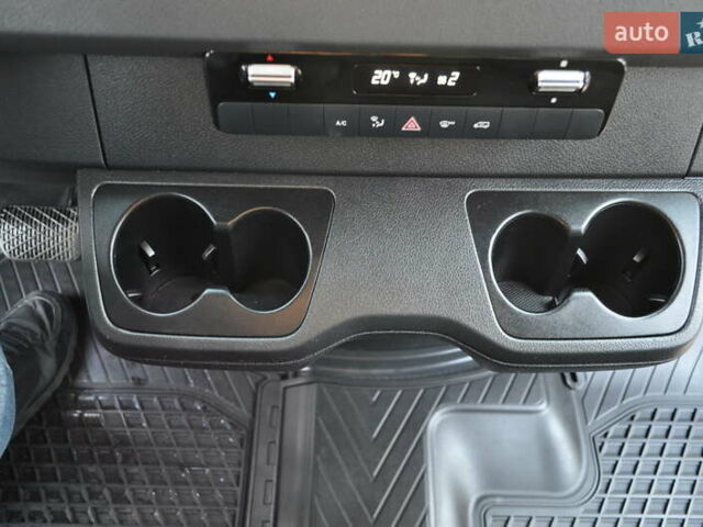 Чорний Мерседес Sprinter, об'ємом двигуна 2 л та пробігом 281 тис. км за 35000 $, фото 57 на Automoto.ua