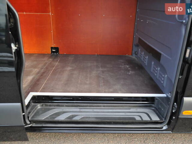 Чорний Мерседес Sprinter, об'ємом двигуна 2 л та пробігом 281 тис. км за 35000 $, фото 31 на Automoto.ua