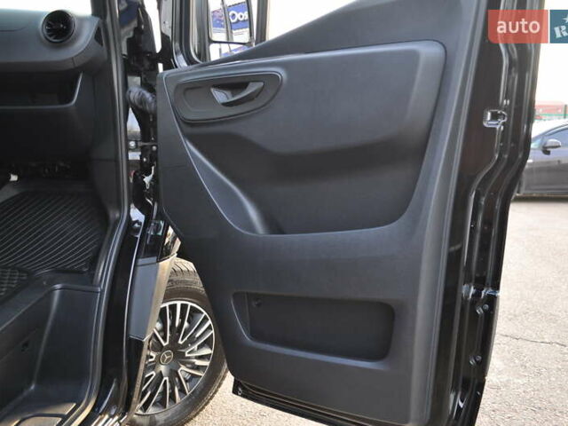 Чорний Мерседес Sprinter, об'ємом двигуна 2 л та пробігом 281 тис. км за 35000 $, фото 42 на Automoto.ua