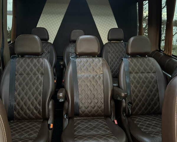 Черный Мерседес Sprinter, объемом двигателя 2.14 л и пробегом 200 тыс. км за 49000 $, фото 6 на Automoto.ua