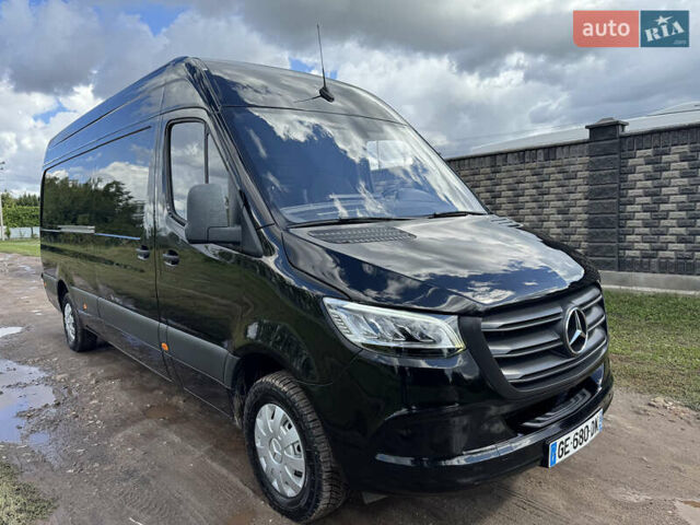 Чорний Мерседес Sprinter, об'ємом двигуна 2 л та пробігом 268 тис. км за 33900 $, фото 2 на Automoto.ua