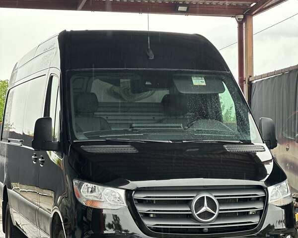 Черный Мерседес Sprinter, объемом двигателя 2.99 л и пробегом 116 тыс. км за 51966 $, фото 31 на Automoto.ua