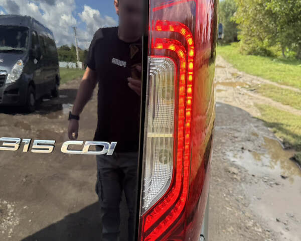Чорний Мерседес Sprinter, об'ємом двигуна 2 л та пробігом 268 тис. км за 33900 $, фото 16 на Automoto.ua