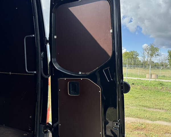 Чорний Мерседес Sprinter, об'ємом двигуна 2 л та пробігом 268 тис. км за 33900 $, фото 23 на Automoto.ua