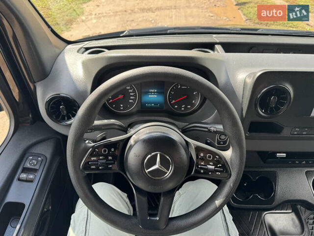 Чорний Мерседес Sprinter, об'ємом двигуна 2 л та пробігом 268 тис. км за 33900 $, фото 48 на Automoto.ua