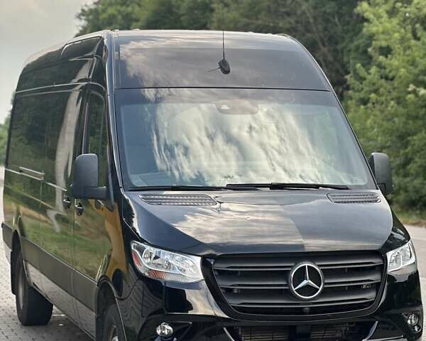Черный Мерседес Sprinter, объемом двигателя 2.99 л и пробегом 116 тыс. км за 51966 $, фото 40 на Automoto.ua