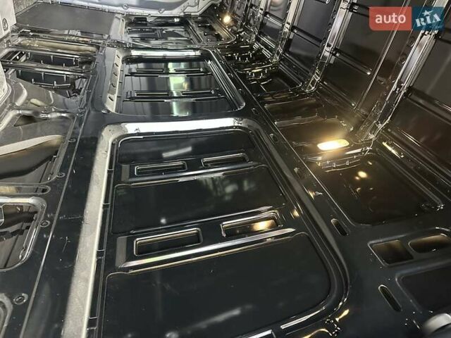 Черный Мерседес Sprinter, объемом двигателя 2.99 л и пробегом 116 тыс. км за 51966 $, фото 39 на Automoto.ua