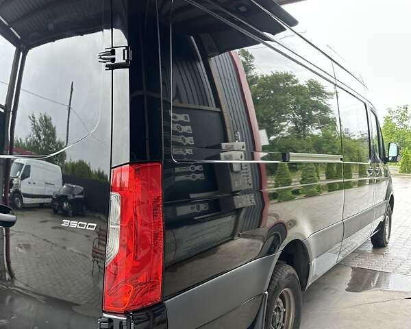 Черный Мерседес Sprinter, объемом двигателя 2.99 л и пробегом 116 тыс. км за 51966 $, фото 45 на Automoto.ua