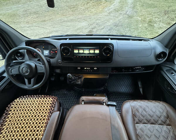 Черный Мерседес Sprinter, объемом двигателя 2.14 л и пробегом 200 тыс. км за 49000 $, фото 29 на Automoto.ua
