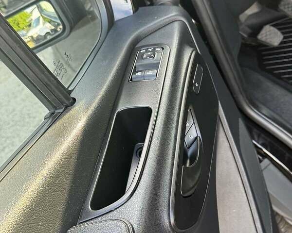 Черный Мерседес Sprinter, объемом двигателя 1.95 л и пробегом 240 тыс. км за 34000 $, фото 16 на Automoto.ua