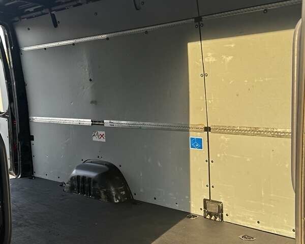 Черный Мерседес Sprinter, объемом двигателя 1.95 л и пробегом 240 тыс. км за 34000 $, фото 32 на Automoto.ua