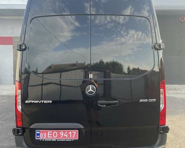 Черный Мерседес Sprinter, объемом двигателя 1.95 л и пробегом 240 тыс. км за 34000 $, фото 4 на Automoto.ua