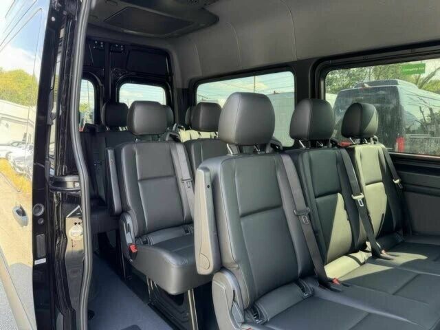 Черный Мерседес Sprinter, объемом двигателя 2 л и пробегом 15 тыс. км за 20000 $, фото 10 на Automoto.ua
