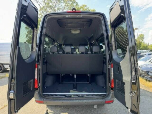 Черный Мерседес Sprinter, объемом двигателя 2 л и пробегом 15 тыс. км за 20000 $, фото 11 на Automoto.ua