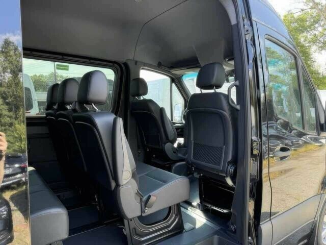 Черный Мерседес Sprinter, объемом двигателя 2 л и пробегом 15 тыс. км за 20000 $, фото 9 на Automoto.ua