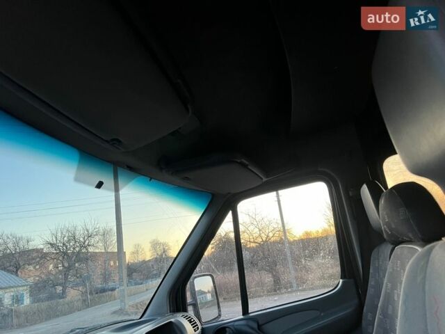 Черный Мерседес Sprinter, объемом двигателя 2.69 л и пробегом 616 тыс. км за 5500 $, фото 19 на Automoto.ua