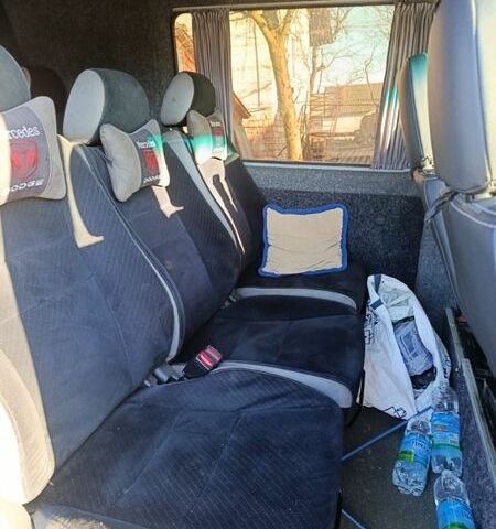 Черный Мерседес Sprinter, объемом двигателя 2.69 л и пробегом 800 тыс. км за 8700 $, фото 19 на Automoto.ua