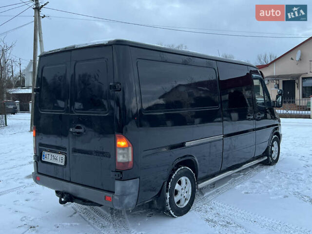 Черный Мерседес Sprinter, объемом двигателя 2.7 л и пробегом 453 тыс. км за 8700 $, фото 11 на Automoto.ua