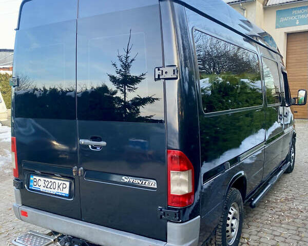 Черный Мерседес Sprinter, объемом двигателя 2.2 л и пробегом 360 тыс. км за 13999 $, фото 4 на Automoto.ua