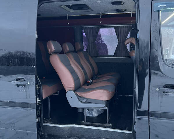 Черный Мерседес Sprinter, объемом двигателя 2.7 л и пробегом 453 тыс. км за 8700 $, фото 22 на Automoto.ua